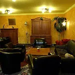 ホテル West An Der Saechsischen Weinstrasse