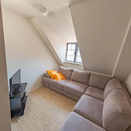 West An Der Saechsischen Weinstrasse 3*