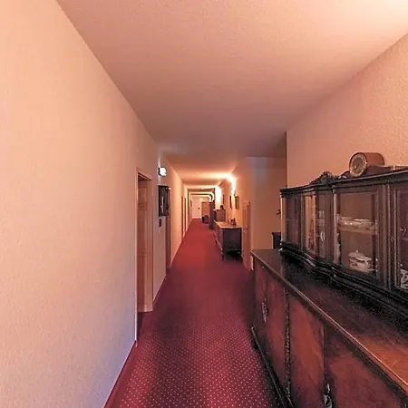 Hotel West An Der Saechsischen Weinstrasse Radebeul
