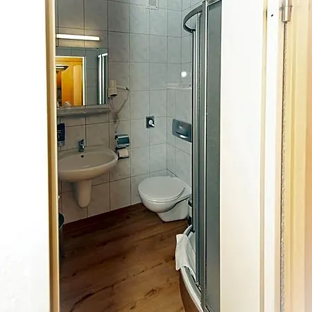 Hotel West An Der Saechsischen Weinstrasse Radebeul