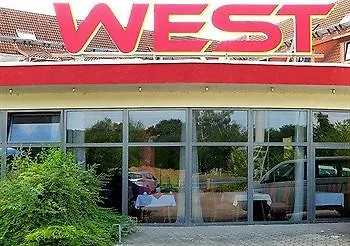 Отель West An Der Saechsischen Weinstrasse 3*
