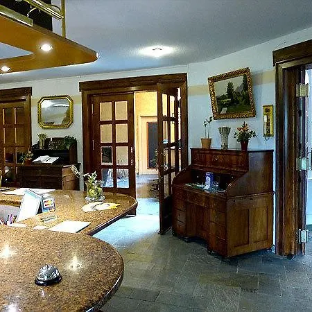 West An Der Saechsischen Weinstrasse Radebeul