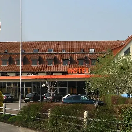 West An Der Saechsischen Weinstrasse