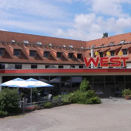 Отель West An Der Saechsischen Weinstrasse 3*