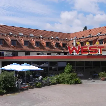 Hotel West An Der Saechsischen Weinstrasse 3*