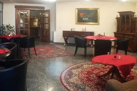 West An Der Saechsischen Weinstrasse 3*